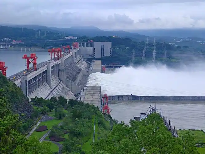 三峡大坝投了2500亿，运行20年回本了吗？